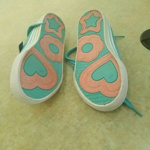 Stride Rite Shoes - NWT SLIP ON STRID RITE Sneakers Stride Rite Shoes - NWT SLIP ON STRID RITE Sneakers
